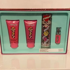 Ed Hardy Original Perfume Set (NWT)